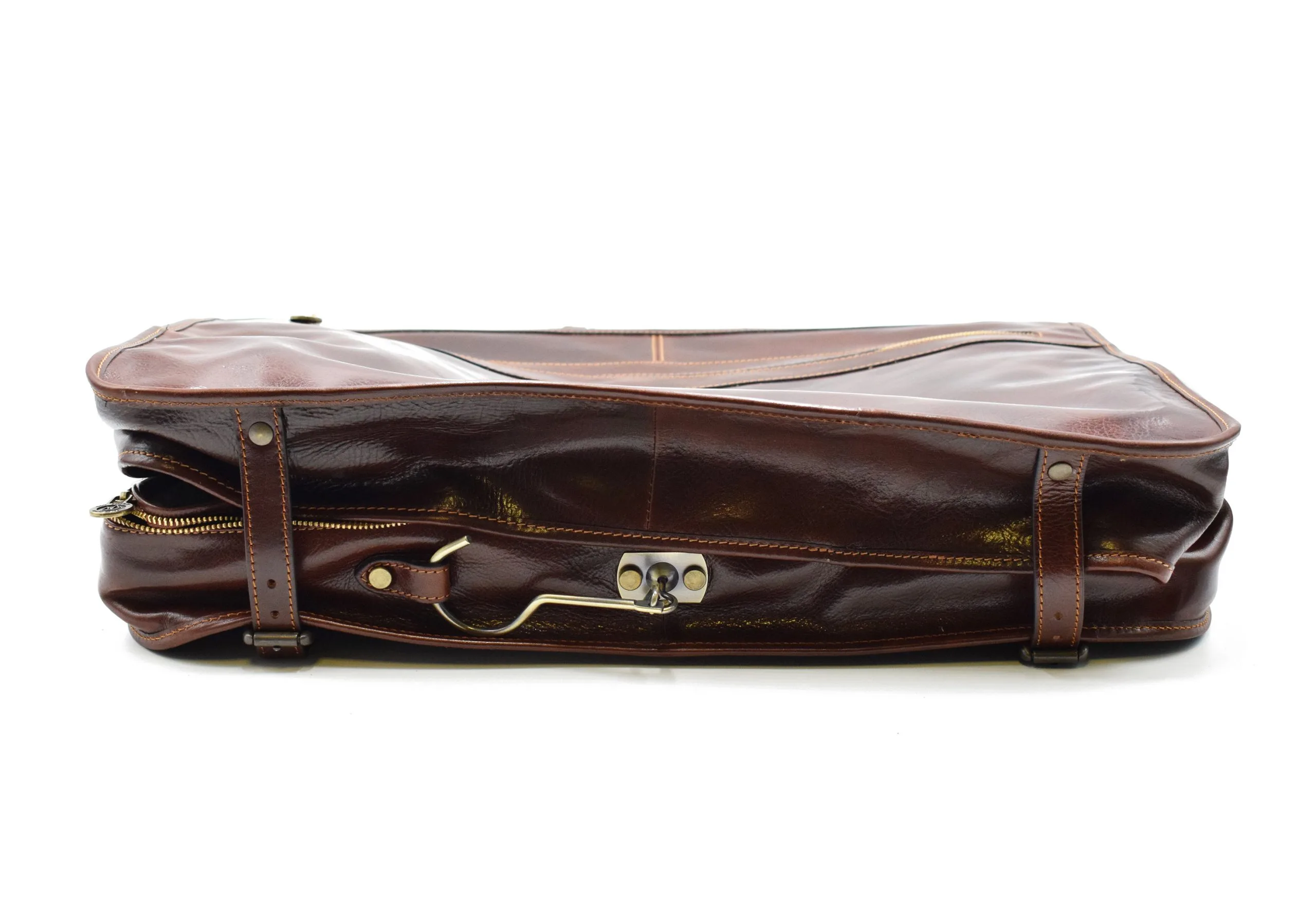Garment bag with pocket
